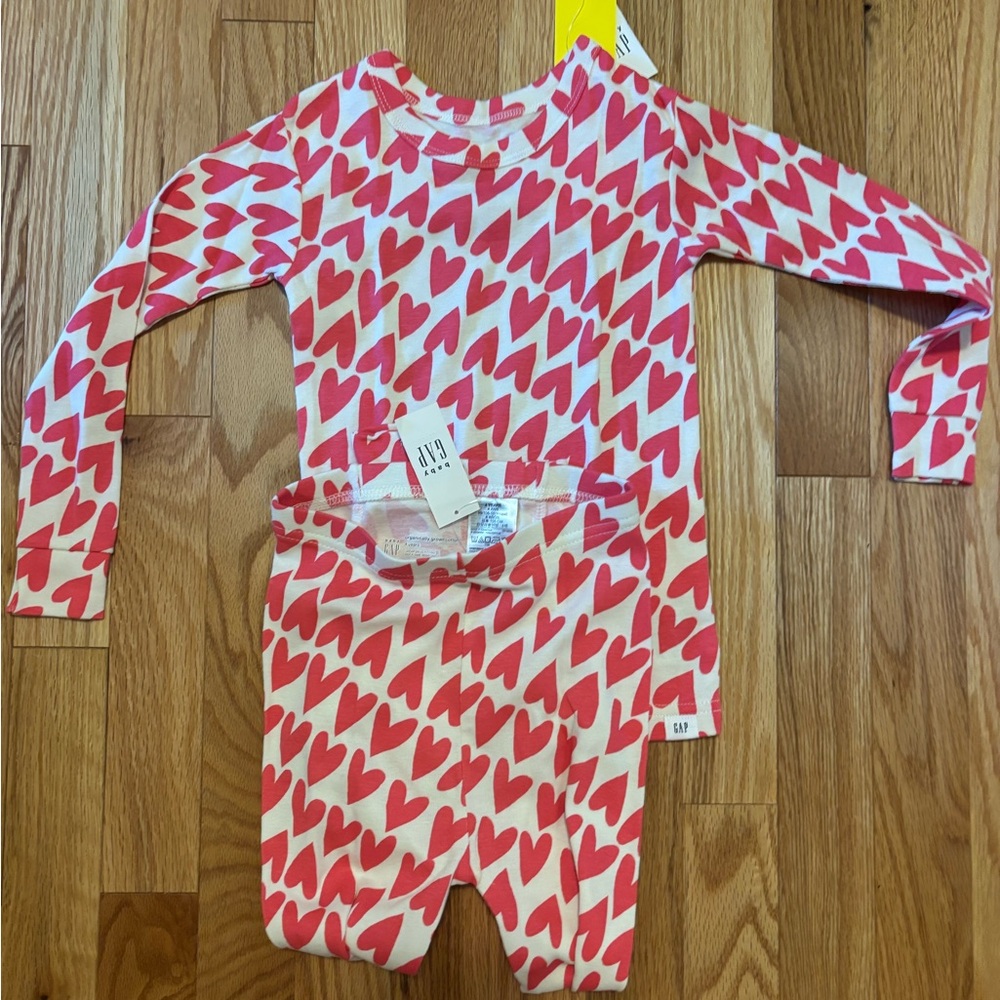 GAP Red Heart Print Pajama Set